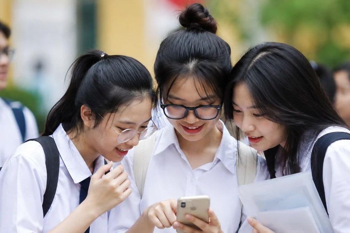 Thí sinh Hà Nội sẽ nhận điểm thi lớp 10 qua ứng dụng iHanoi